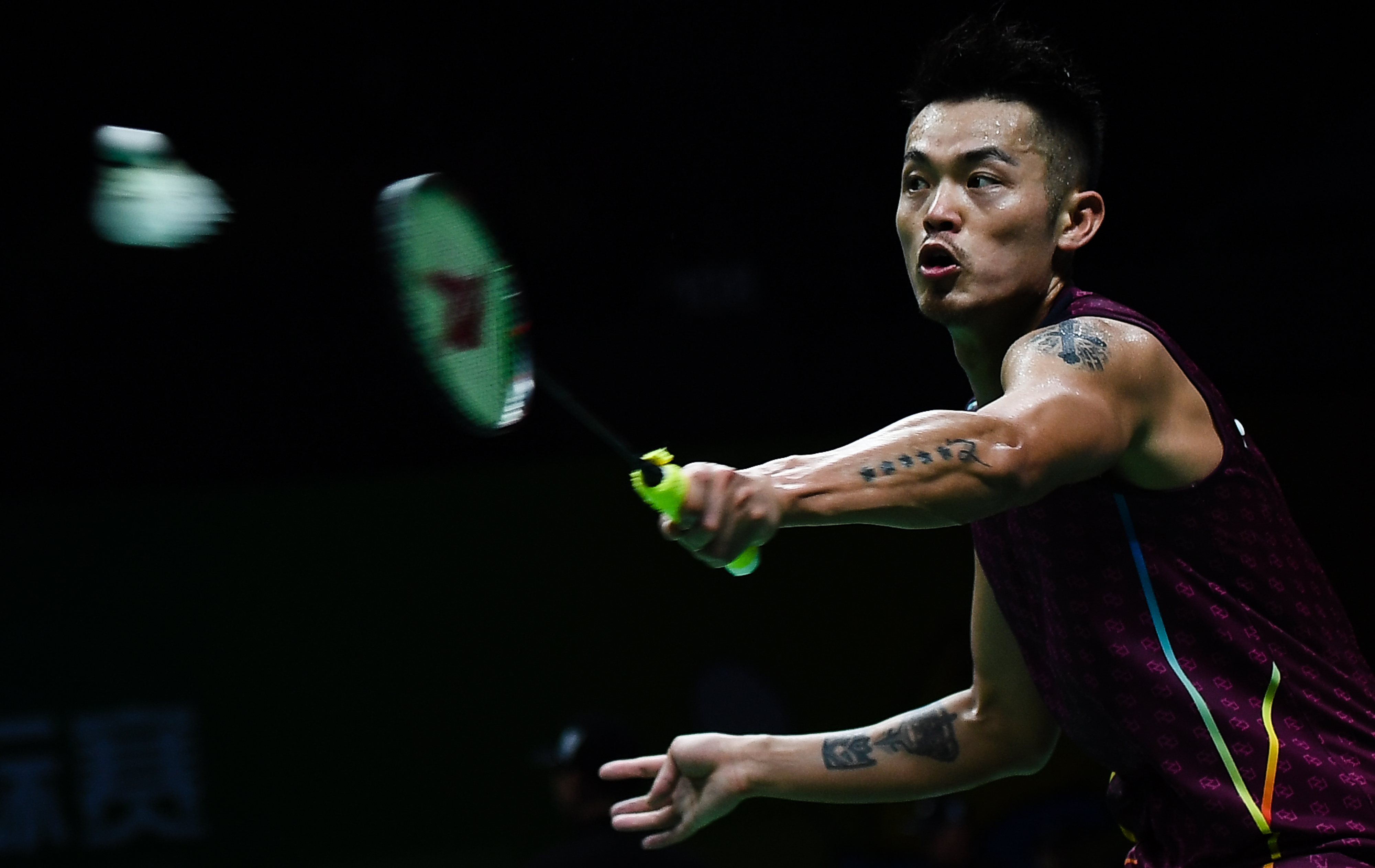 她巧妙地运 她巧妙地运