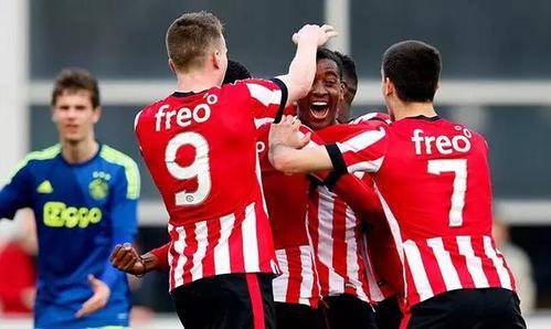 防线站位高 防线站位高